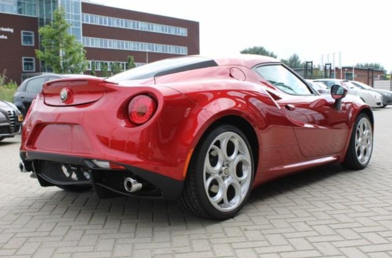 ALFA ROMEO 4C (01/09/2014) - 